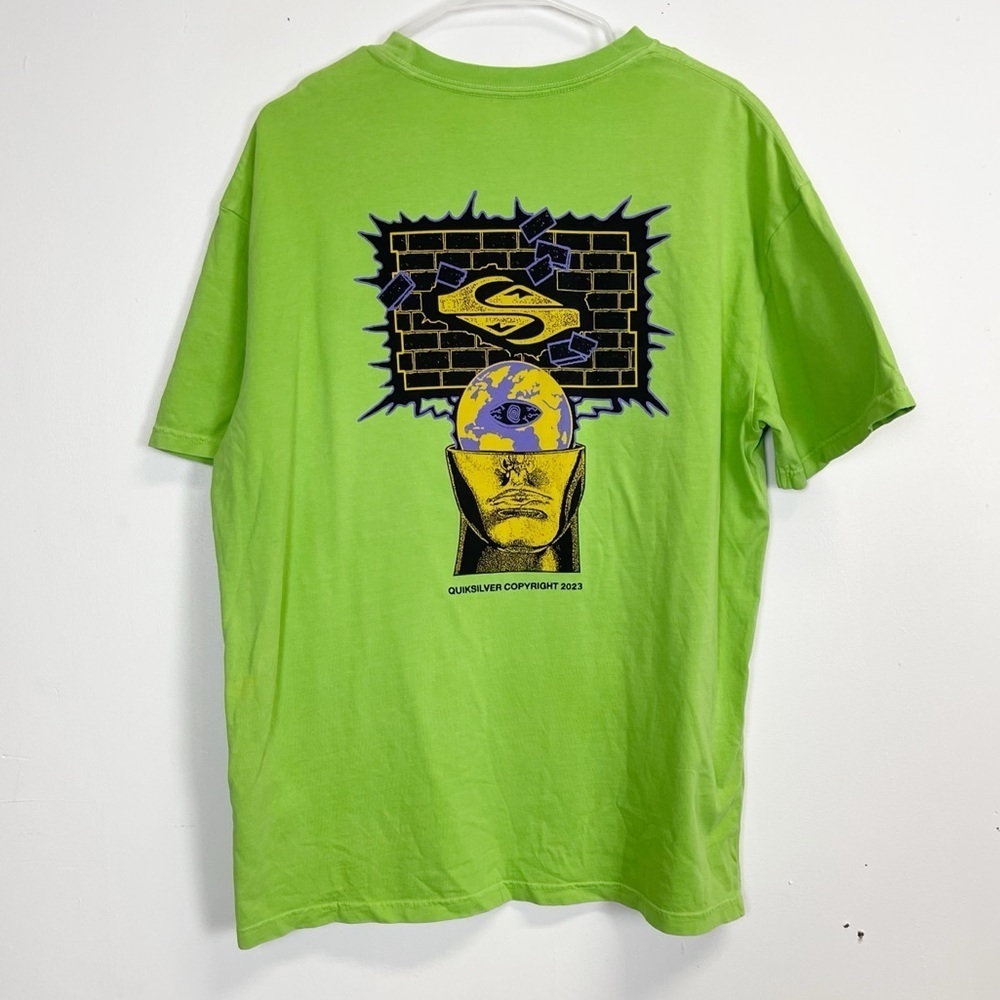 NEW Quicksilver Graphic TShirt Mens Medium Green Short Sleeve Crew Shirt NWOT